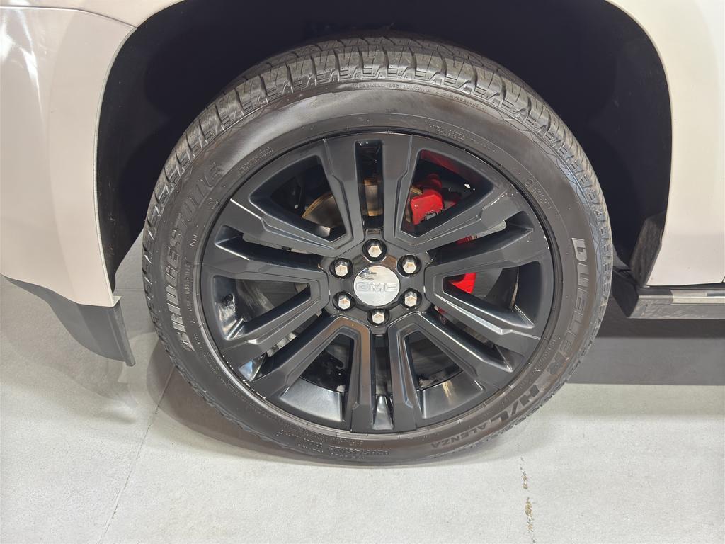 used 2020 GMC Yukon car, priced at $36,635