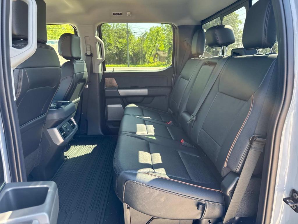 new 2025 Ford F-250 car