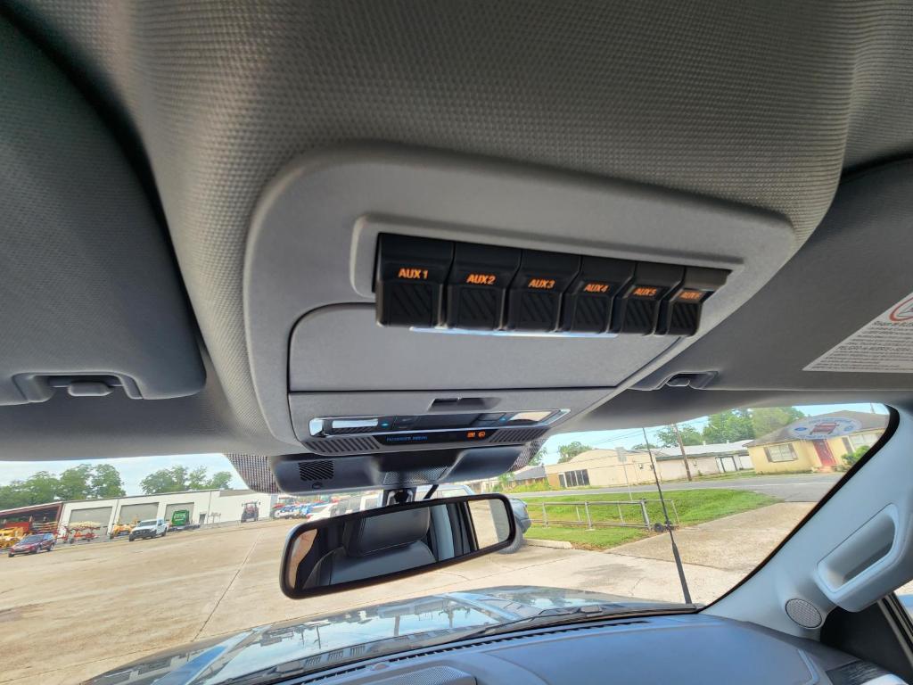 new 2025 Ford F-350 car