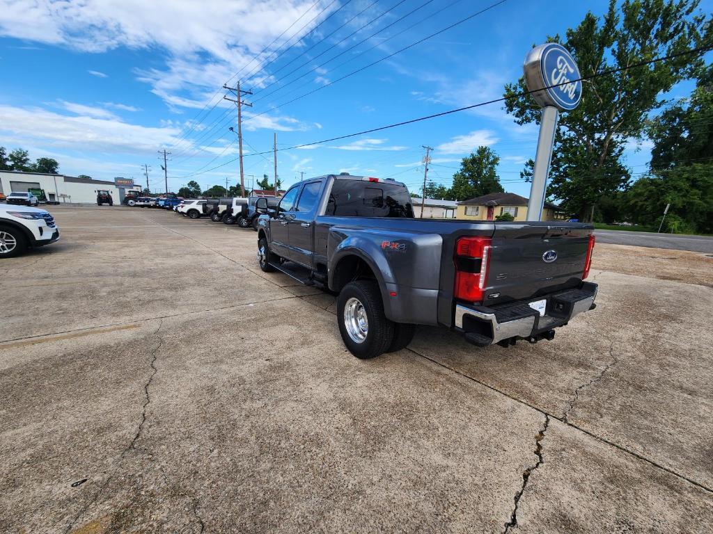 new 2025 Ford F-350 car