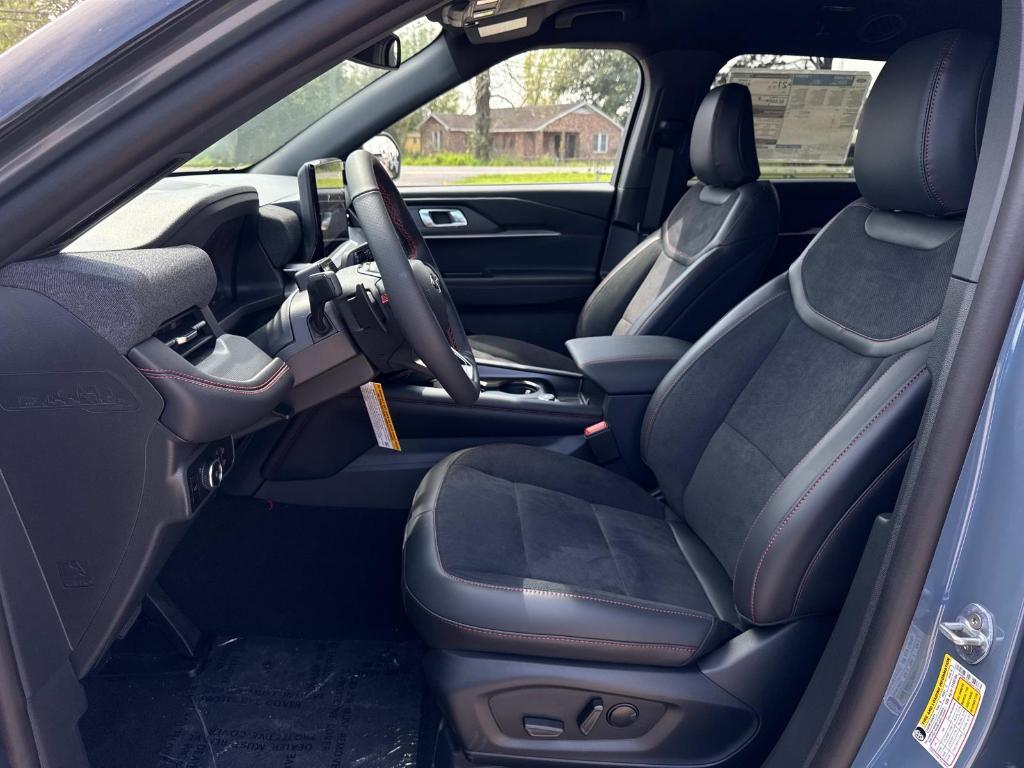 new 2025 Ford Explorer car