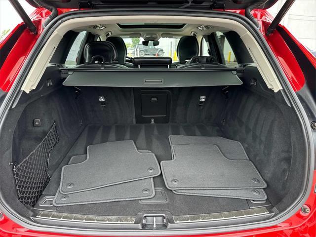 used 2022 Volvo XC60 Recharge Plug-In Hybrid car, priced at $40,500