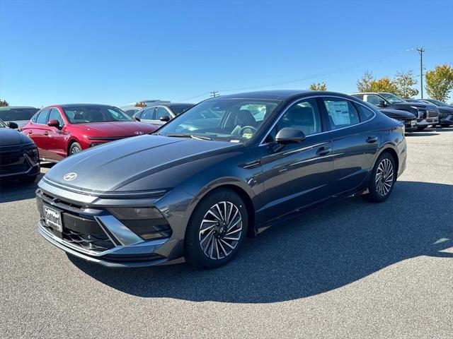 new 2025 Hyundai Sonata Hybrid car, priced at $38,170