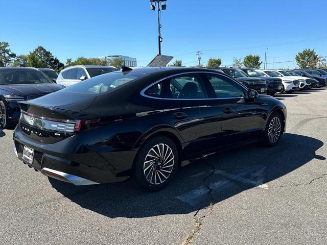 new 2025 Hyundai Sonata Hybrid car, priced at $38,160