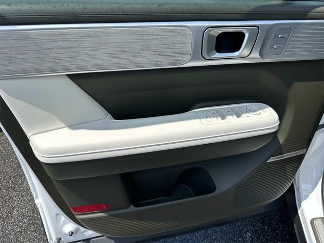 new 2025 Hyundai SANTA FE HEV car, priced at $50,800