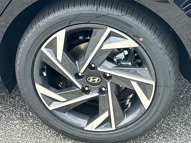 new 2025 Hyundai Elantra car, priced at $29,475