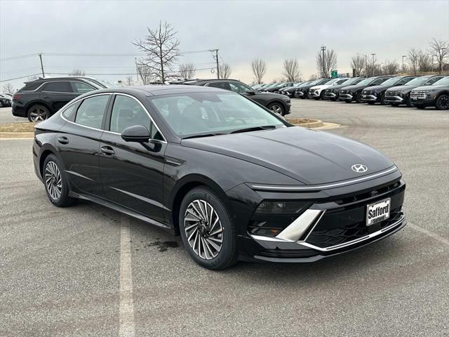 new 2025 Hyundai Sonata Hybrid car, priced at $38,180