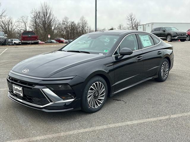 new 2025 Hyundai Sonata Hybrid car, priced at $38,180