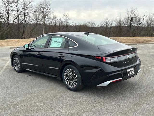 new 2025 Hyundai Sonata Hybrid car, priced at $38,180