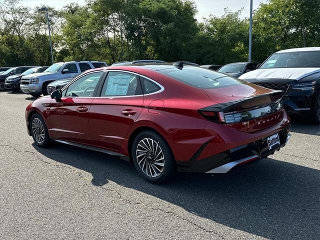 new 2024 Hyundai Sonata Hybrid car, priced at $37,202