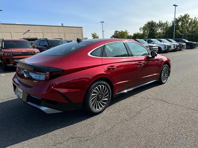 new 2024 Hyundai Sonata Hybrid car, priced at $37,202