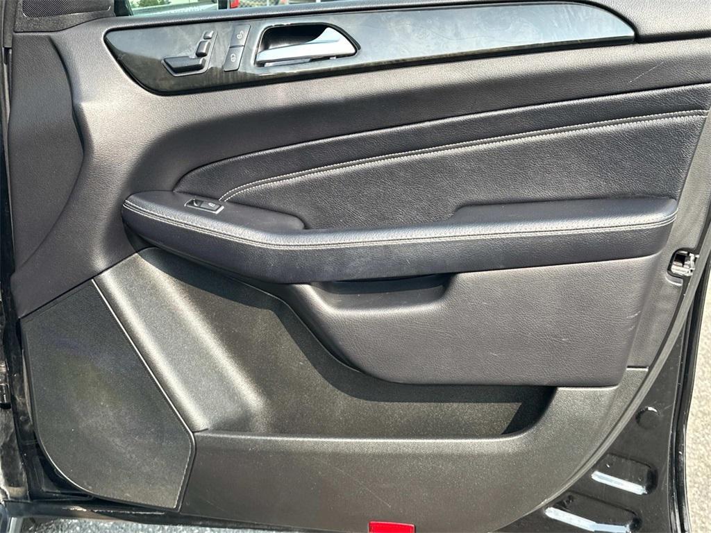 used 2015 Mercedes-Benz M-Class car, priced at $11,500