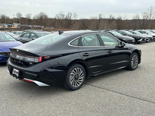 new 2025 Hyundai Sonata Hybrid car, priced at $38,180