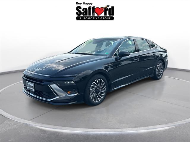 used 2025 Hyundai Sonata Hybrid car, priced at $28,000