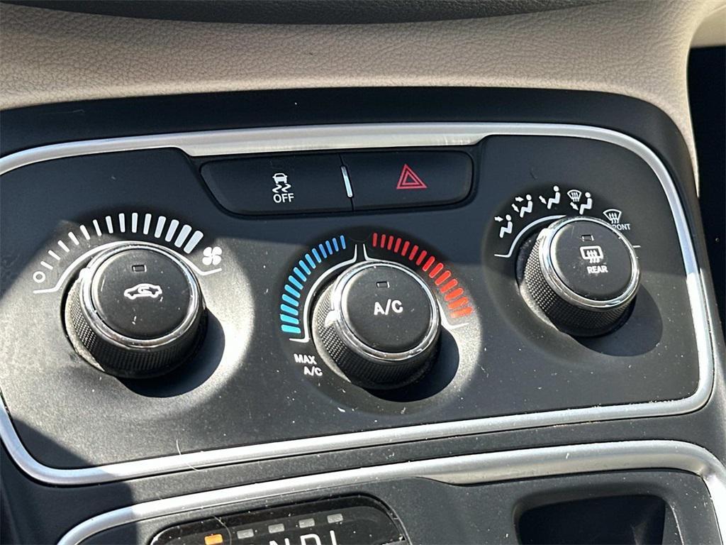 used 2015 Chrysler 200 car, priced at $8,000