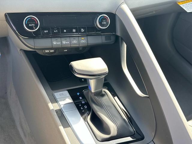new 2025 Hyundai Elantra car, priced at $24,160