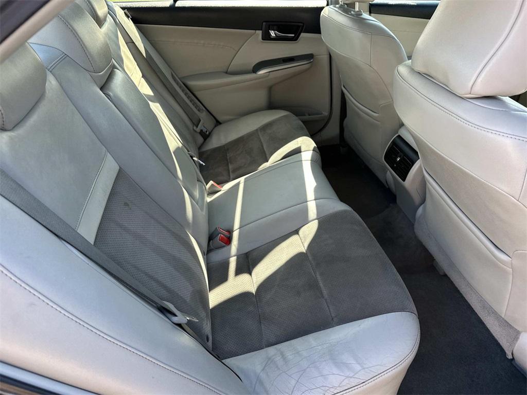 used 2014 Toyota Camry Hybrid car, priced at $9,500