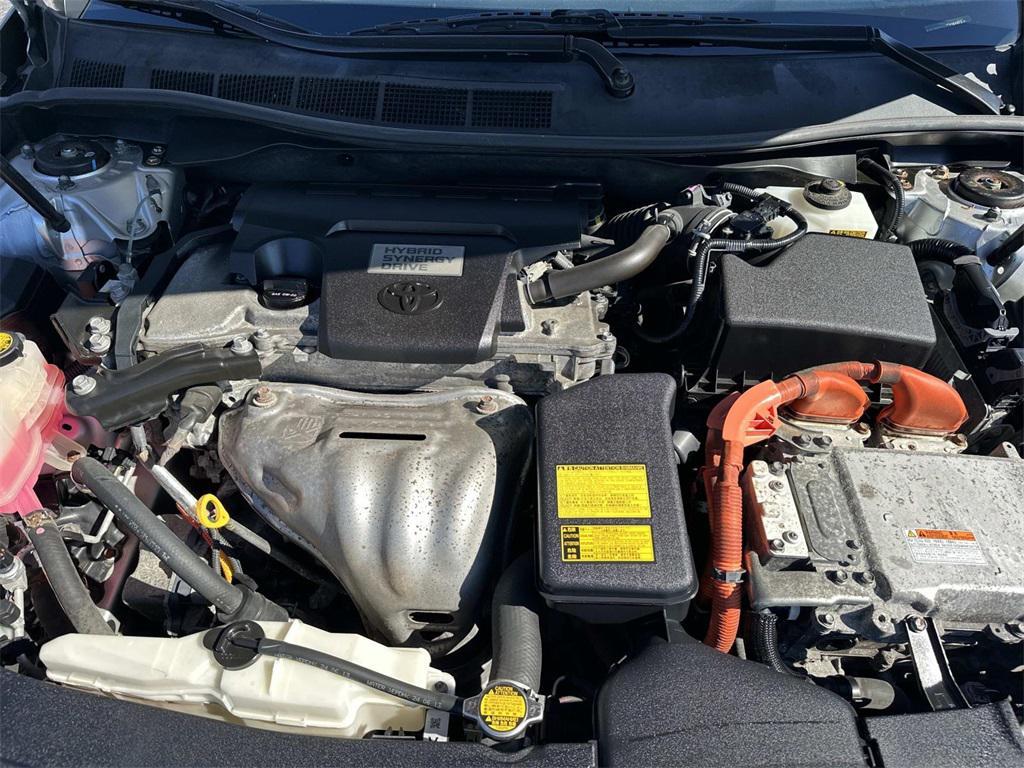 used 2014 Toyota Camry Hybrid car, priced at $9,500