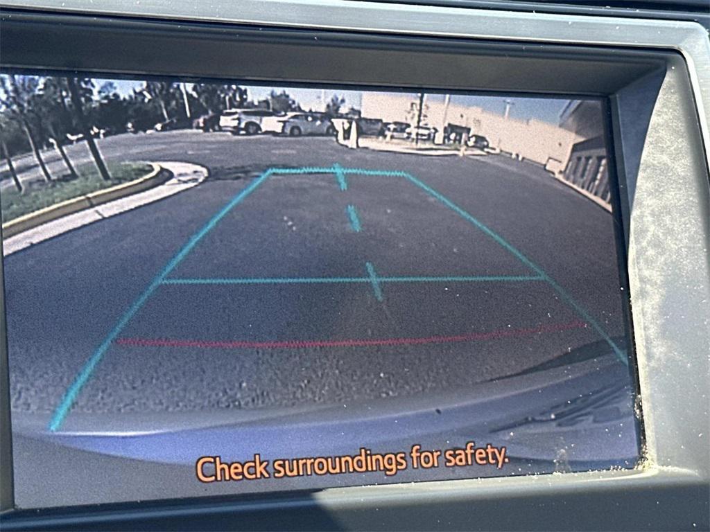 used 2014 Toyota Camry Hybrid car, priced at $9,500