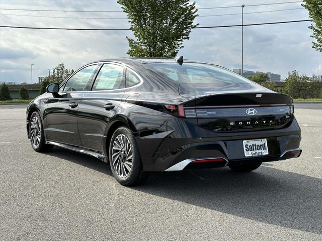 new 2025 Hyundai Sonata Hybrid car, priced at $38,160