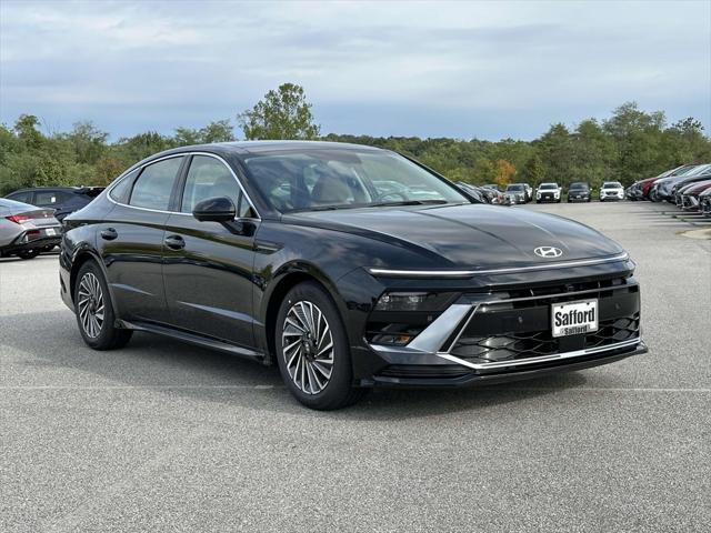 new 2025 Hyundai Sonata Hybrid car, priced at $38,160