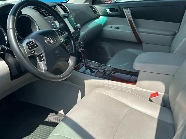 used 2011 Toyota Highlander car, priced at $13,500