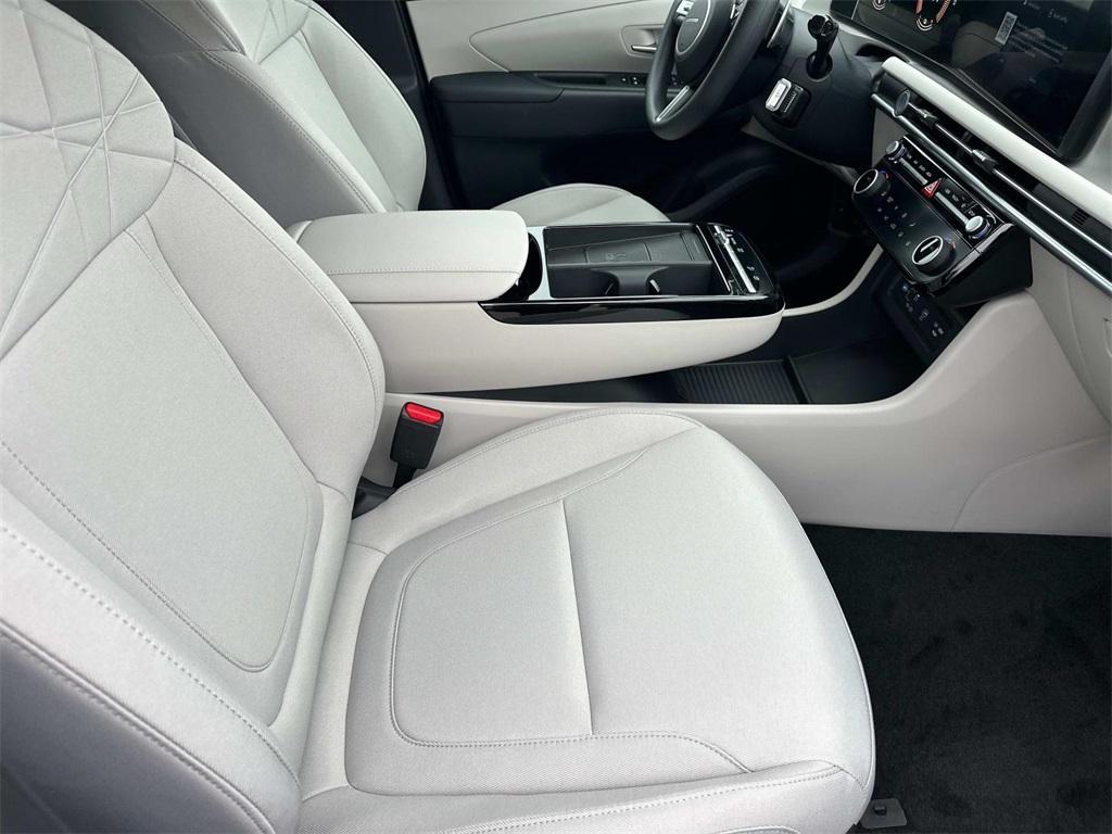 new 2025 Hyundai TUCSON Hybrid car, priced at $34,340