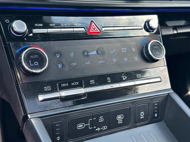 used 2024 Hyundai Santa Fe car, priced at $40,000