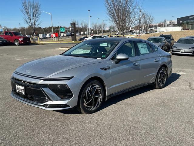 new 2025 Hyundai Sonata car, priced at $32,020