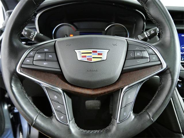 used 2022 Cadillac XT5 car, priced at $33,999