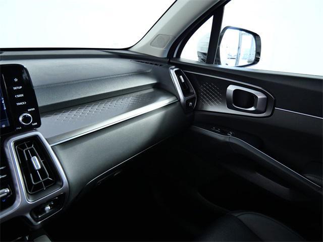 used 2023 Kia Sorento Hybrid car, priced at $30,999