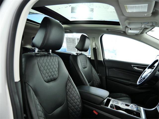 used 2023 Ford Edge car, priced at $30,000