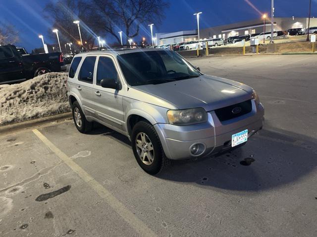 used 2005 Ford Escape car, priced at $3,888