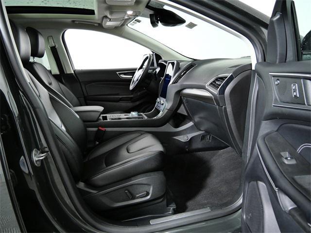 used 2022 Ford Edge car, priced at $30,000