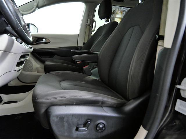 used 2017 Chrysler Pacifica car, priced at $7,400