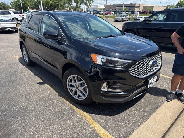 used 2023 Ford Edge car
