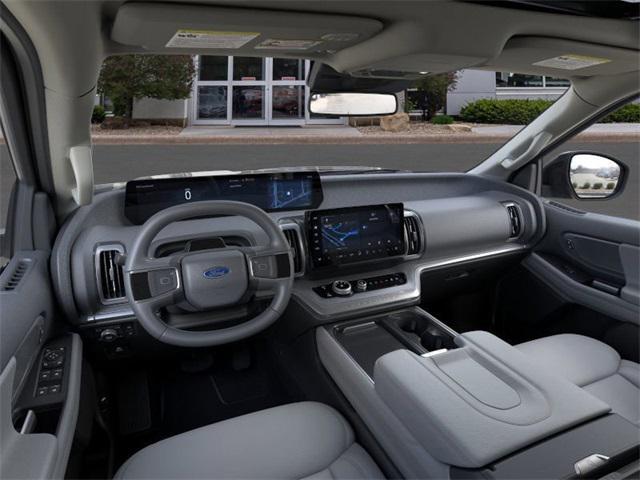 new 2025 Ford Expedition car, priced at $70,708