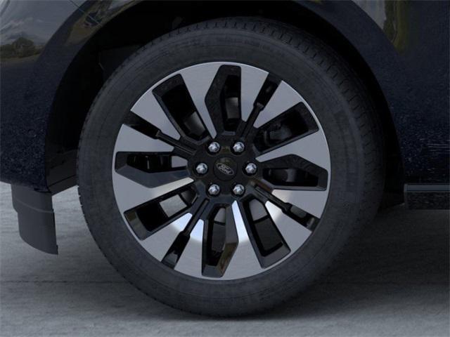 new 2025 Ford Expedition car, priced at $78,515