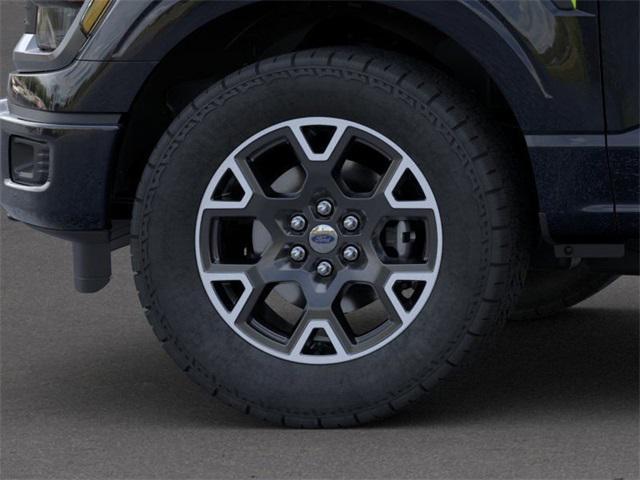 new 2025 Ford F-150 car, priced at $40,990