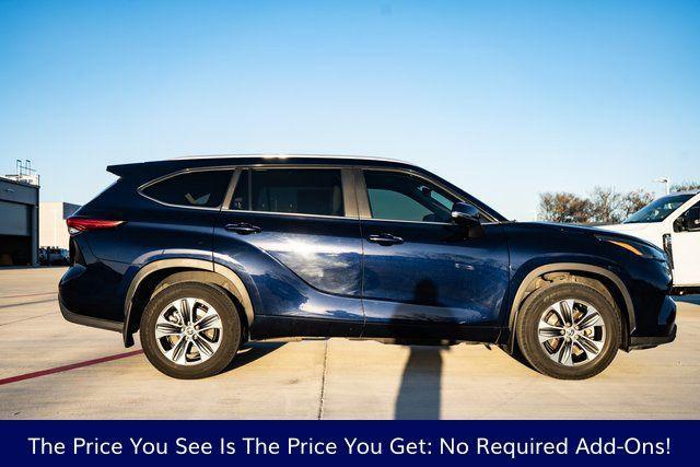 used 2023 Toyota Highlander car, priced at $31,871