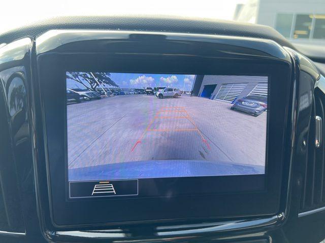 used 2021 Chevrolet Traverse car, priced at $24,704