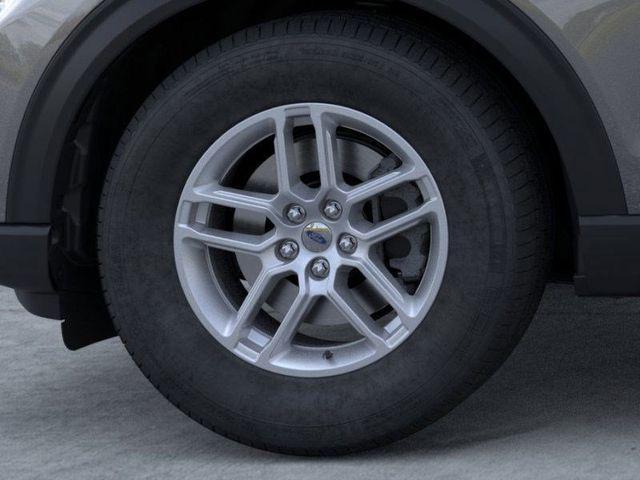 new 2025 Ford Explorer car, priced at $40,305