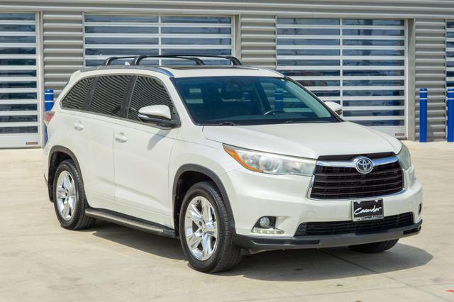 used 2015 Toyota Highlander car, priced at $23,991