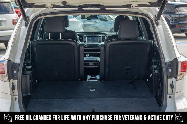 used 2015 Toyota Highlander car, priced at $23,991