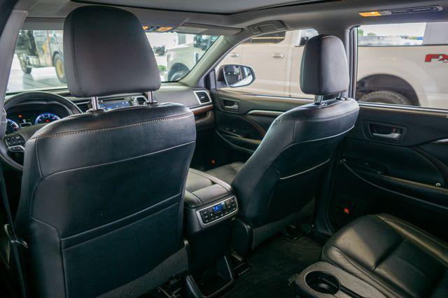 used 2015 Toyota Highlander car, priced at $23,991