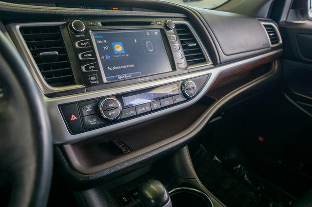 used 2015 Toyota Highlander car, priced at $23,991
