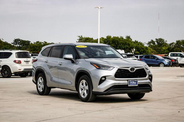 used 2023 Toyota Highlander car, priced at $30,202