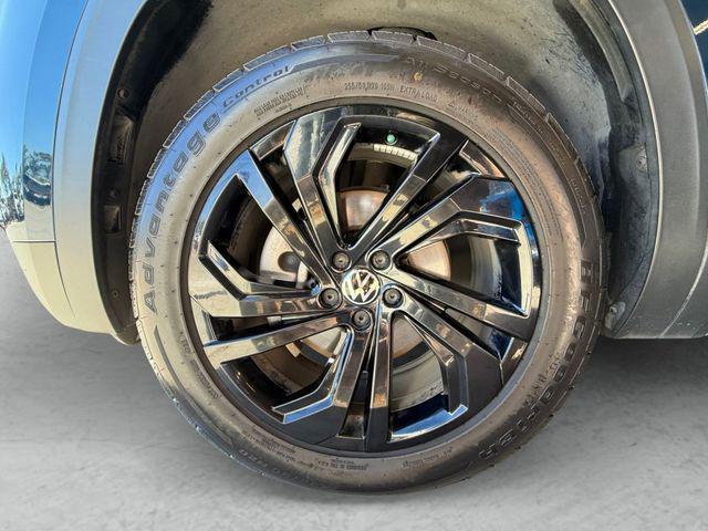 used 2020 Volkswagen Atlas Cross Sport car, priced at $18,788