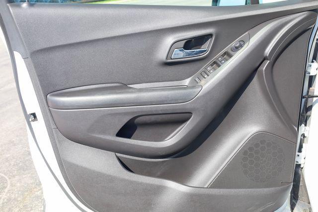 used 2022 Chevrolet Trax car, priced at $17,152