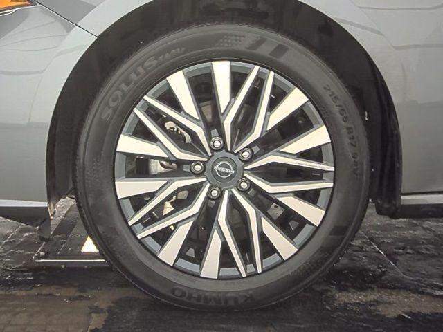 used 2024 Nissan Altima car, priced at $24,168
